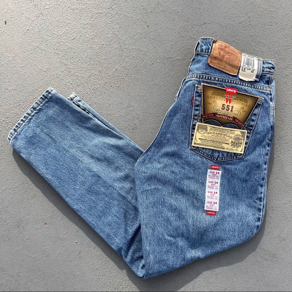 Vintage Ladies Levis 551 relaxed fit taper leg mom jeans Deadstock 14 SHORT